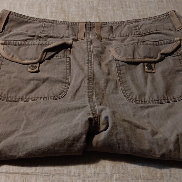 5/$10 Gloria Vanderbilt Brand Women's Capris Size 8 - Picture 7 of 7